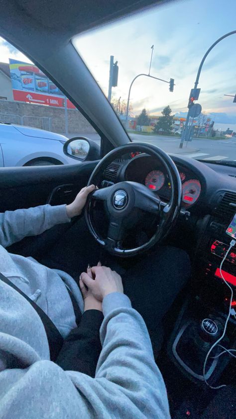 #boyfriend #love #aesthetic #outfit #car #nightride #couple #coupleromantic #travel #wycieczka #seat #romantic Couple Car Poses, Mechanic Boyfriend, Couple In Car, Car Couple, Couple Car, Princess Car, Girls Holding Hands, Boyfriend Love, Car Poses