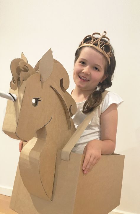 Cardboard Unicorn, Diy Cardboard Costumes, Cardboard Box Costume, Cardboard Costumes, Diy Unicorn Costume, Unicorn Template, Diy Karton, Frankenstein Costume, Cardboard Costume