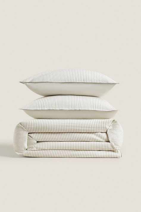 200-THREAD-COUNT SEERSUCKER SHEETS - Sand | ZARA Ireland Striped Duvet Cover, Striped Duvet, Striped Duvet Covers, Percale Sheets, Master Bedding, Zara United States, Linen Bedding, Duvet Cover, Duvet Covers