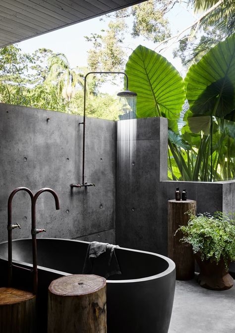 Nosara, Outdoor Bath House, Indoor Outdoor Bathroom, Outdoor Bathroom Design, Outdoor Bathtub, Outdoor Bathroom, Outdoor Tub, Outdoor Baths, Outdoor Bath