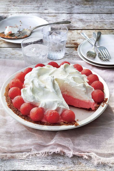 Watermelon Chiffon Pie Fresh Summer Recipes, Recipes Without Eggs, Summer Pie Recipes, Chiffon Pie, Lemon Icebox Pie, Strawberry Cream Pies, Recipes Southern, Summer Pie, Icebox Pie