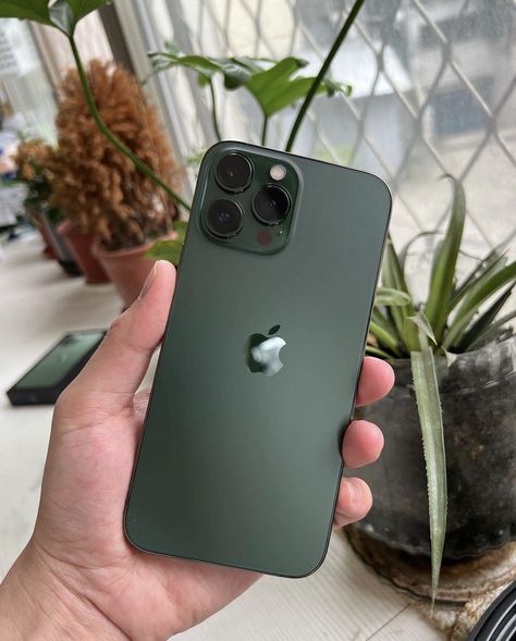 Iphone 13 Pro Green Aesthetic, Iphone 13 Green Aesthetic, Iphone 13 Pro Aesthetic, Iphone 13 Pro Alpine Green, Alpine Green Iphone, Iphone 13 Pro White, Iphone 13 Pro Green, Ip 13 Pro, Iphone 13 Green