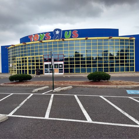 Exploring an Abandoned Toys “R” Us | Hackaday Abandoned Toys R Us, Toys R Us Nostalgia, Altered Reality, Battle Tops, Toy Stores, Nostalgic Aesthetic, Bathroom Improvements, Top Places To Travel, Nostalgia Core