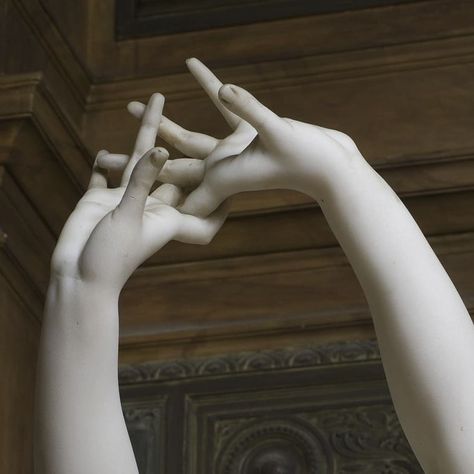 Ambrogio Borghi — Detail of Berenice’s tresses, 1878 Ariana Grande, Tumblr, Ariana Grande Pictures, Marble Statues, Modern Love, Detail Art, Sculptor, Culture Art, Sculpture Art