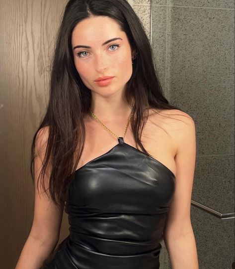 lia morelli Instagram, Lia Morelli, Seek And Destroy, Women Girl