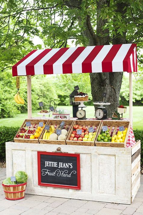 Bühnen Design, Farmers Market Stand, Park Cafe, Farmers Market Display, Recycled Door, Vegetable Stand, Market Stands, Fruit Logo, Fruit Display