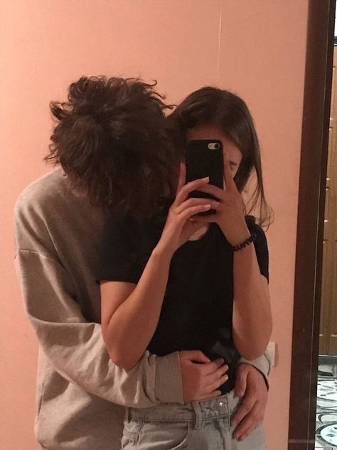 Teenage Romance, Image Couple, Couple Goals Teenagers, Cute Relationship Photos, Couples Vibe, Relationship Pictures, Foto Poses, Cute Couples Photos, Boyfriend Goals