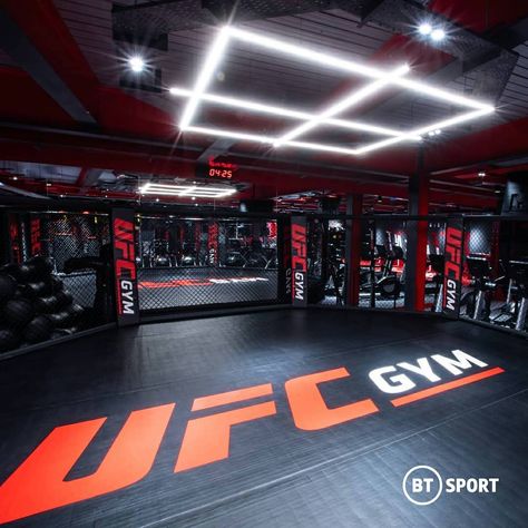 Mma Gym Aesthetic, Boxing Gym Aesthetic, Mma Aesthetics, Ufc Aesthetic, Gym Reception, Sports Reference, Ufc Training, Ufc Gym, Muay Thai Gym