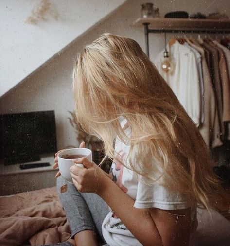Image about girl in Hair by shaymarquez1 . on We Heart It Balayage, Blonde Faceless, Blonde Girl Aesthetic, Warm Whites, Clemence Poesy, Frida Gustavsson, Edita Vilkeviciute, Toni Garrn, Comfort Clothes
