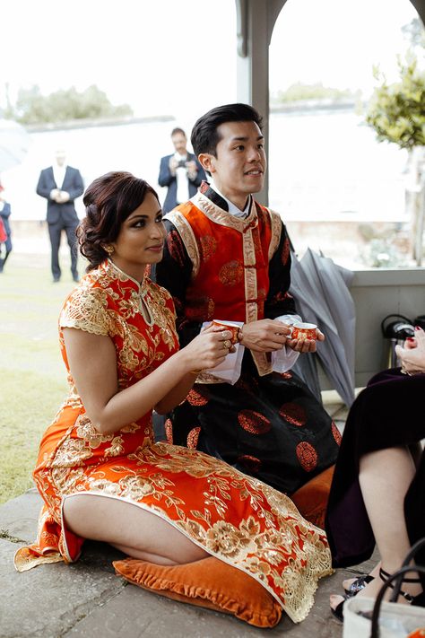 Chinese And Indian Couple, Chinese Tea Ceremony Outfit, Indian Chinese Wedding, Chinese Indian Wedding, Chinese Tea Ceremony Dress, Chinese Inspired Dress, Buddhist Wedding Dress, Chinese Traditional Wedding Dress, Traditional Chinese Wedding Dress