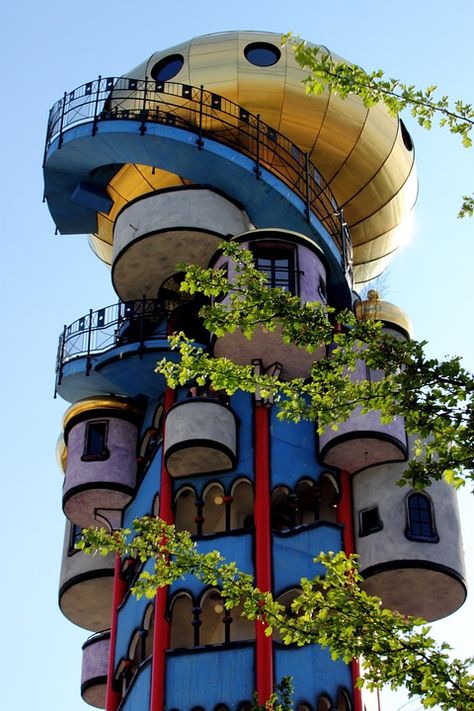 Hundertwasser Architecture - Free photo on Pixabay Organic Architecture, Hundertwasser Architecture, Architecture Cool, Architecture Unique, Hundertwasser Art, Friedensreich Hundertwasser, Amazing Buildings, Unique Houses, Unique Architecture