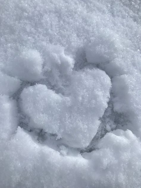 heart carved in the snow Winter Aesthetic Profile Pic, Pretty Snow Pictures, Snow Athestic, Snow Asthetic Wallpers, January Aethestic, Snow Esthetics, Light Winter Aesthetic, Snow Asethic, White Hearts Aesthetic