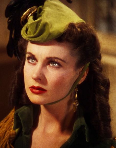 Vivien Leigh as Scarlett O'Hara. I grew up in a time where blond, tan and cheeky girls were considered beautiful. And I felt bad. But then I saw a movie and there was this fair skinned girl with blue eyes and dark hair that raised her one eyebrow [just like I do]. And suddenly I felt better. Now people make me raise my eyebrow and say "I'll think about it tomorrow". hehe...Thank you Mrs Leigh! Darjeeling, Wind Movie, Scarlett O'hara, Scarlett O’hara, Tomorrow Is Another Day, Vivien Leigh, Go To Movies, Gone With The Wind, Southern Belle