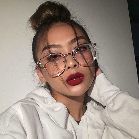 Cheap Eyeglasses, Cute Glasses Frames, Glasses Frames Trendy, Glasses Inspiration, Clear Glasses Frames, Fake Glasses, Glasses Trends, Womens Glasses Frames, نظارات شمسية