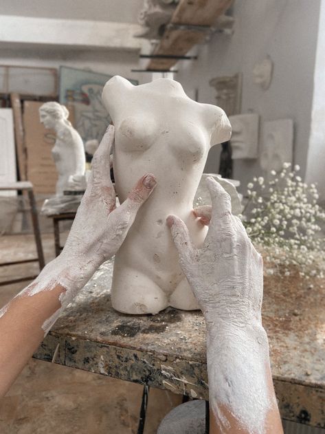 Crop artist creating clay sculpture · Free Stock Photo Clay Classes, Sculpture Art Clay, Tanah Liat, Air Dry Clay Projects, Sculptures Céramiques, Pottery Crafts, Clay Art Projects, Sculpting Clay, Art Clay