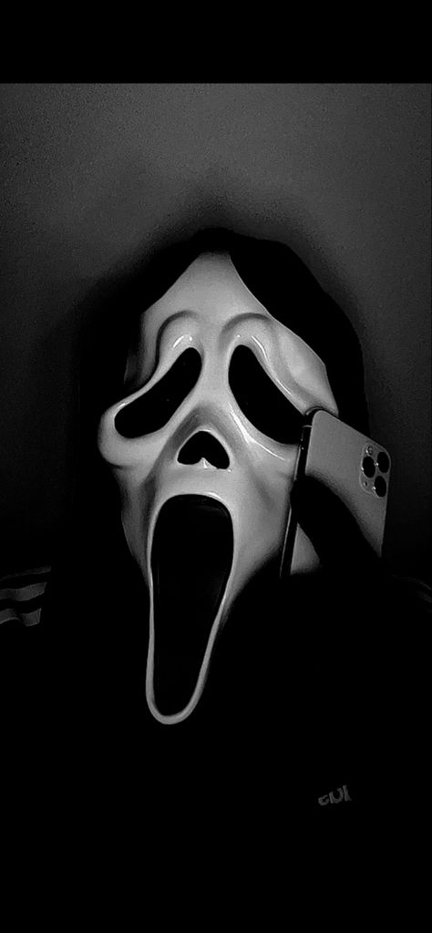 #scream #ghostface Wallpaper Backgrounds Ghostface, Ghostface Lockscreen, Wallpaper Scream, Scream Wallpaper, Ghostface Wallpaper, Wanna Play A Game, Scream Ghostface, Ghostface Scream, Cute Disney Drawings