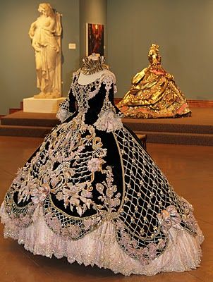 Roccoco Dresses, Istoria Modei, Gaun Abad Pertengahan, Historical Gowns, Period Dress, Old Dresses, Antique Dress, Vintage Gowns, Vestidos Vintage