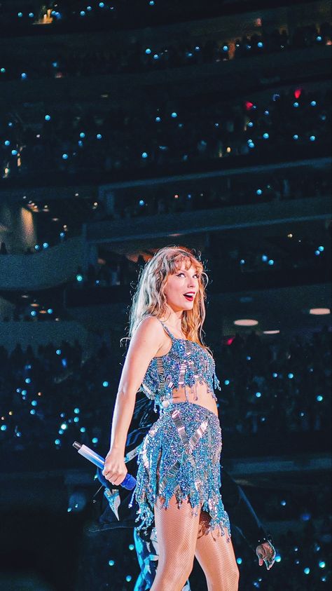 Taylor Wallpaper, Taylor Swift Fotos, Taylor Swift Fan Club, Swift Wallpaper, Taylor Swift Cute, Taylor Swift Tour Outfits, Fav Celebrities, Estilo Taylor Swift, Taylor Swift Posters