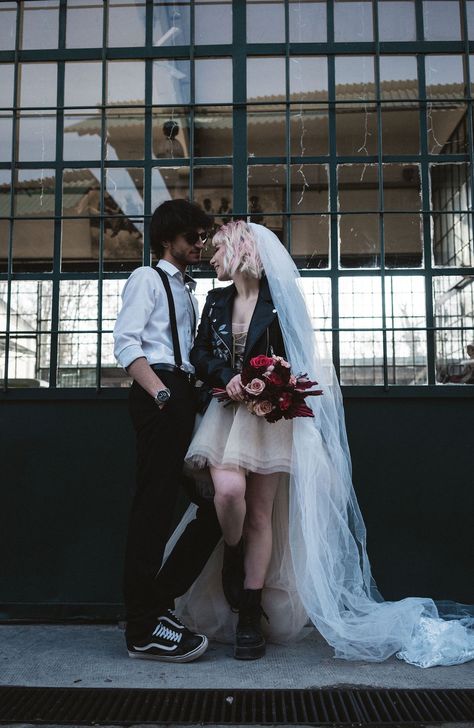 Edgy wedding photos from our blog 'Modern Industrial Wedding in Turin, Italy' Photo by Giada Joey Cazzola Wedding Dresses Rock Style, Rocker Chic Wedding, Edgy Elopement Dress, Heavy Metal Wedding Dress, Rocker Chic Wedding Dress, Alt Wedding Outfits, Wedding Hair Edgy, Punk Wedding Photos, Edgy Wedding Dress Rockers