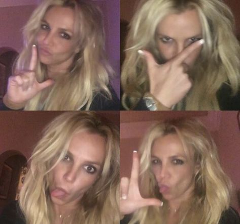 Brittney Spears 90s Aesthetic, Britney Spears 2000s Aesthetic, Britney Spears Pfp, Britney Spears Meme, Young Britney Spears, Britney Meme, Y2k Britney Spears, Britney Spears 90s, 2000s Britney Spears