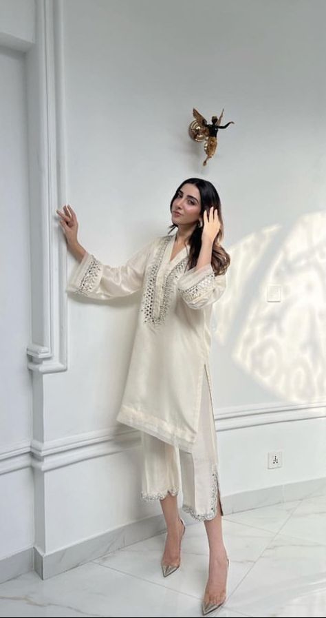 Wedding Trousseau Outfits, White Shalwar Kameez For Women, Salwar Styles, Casual Salwar Suit, Facts About China, Desi Fits, Stylish Kurtis Design, Trendy Outfits Indian, Designer Bridal Lehenga Choli
