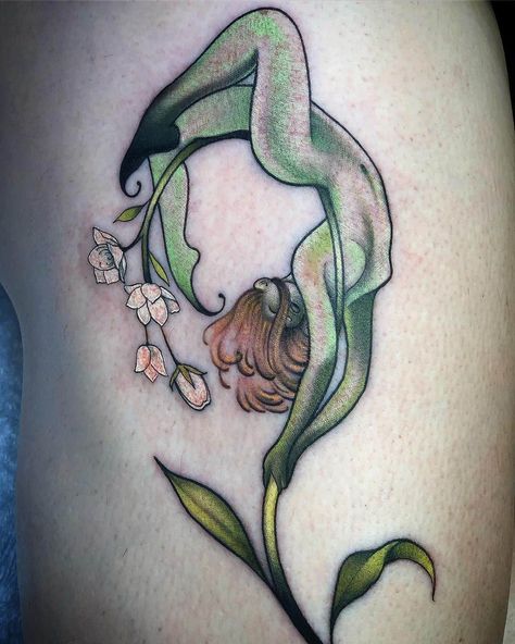 Flower Fairy Tattoo Green Ink Fin Tattoo, Fairy Wing Tattoos, Green Tattoos, Fairy Tattoo Designs, Fantasy Tattoos, Witch Tattoo, Tattoo Instagram, Beautiful Fairy, Gorgeous Tattoos