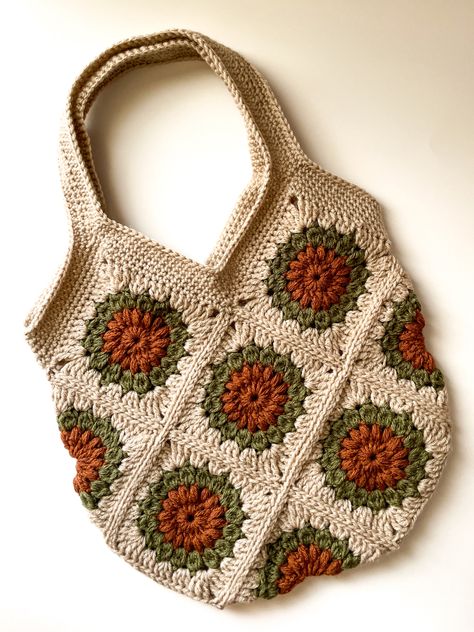 Crochet Bag 3 Colors, Green And Brown Crochet Bag, Brown Granny Square Bag, Fall Crochet Bag, Starburst Granny Square Pattern, Crochet Market Ideas, Crochet Starburst Granny Square, Small Granny Square, Brown Crochet Bag