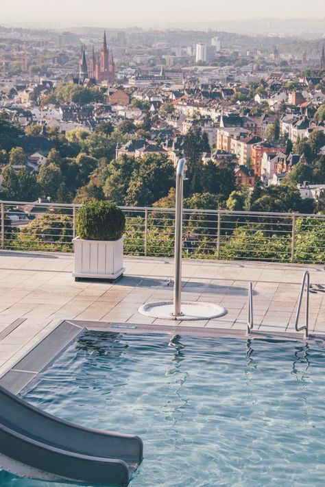 Schwimmen mit Aussicht: Im Opelbad in Wiesbaden - Rhein-Main-Blog Travel, Instagram, Home Décor, Maine, Pool, Outdoor Decor, On Instagram, Home Decor
