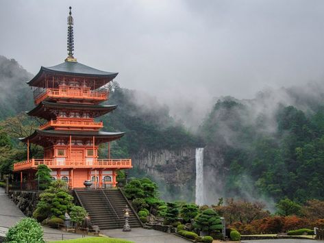 The World's Most Beautiful Buddhist Temples | Condé Nast Traveler Japanese Temples, Solomons Temple, Shwedagon Pagoda, Buddhist Temples, Temple Design For Home, Japan Architecture, Greek Temple, Japanese Temple, Ancient Greek Architecture