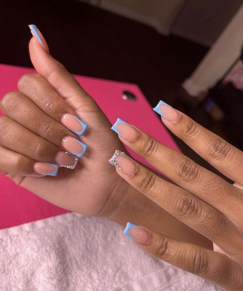 Short Nails With Blue Tips, Blue Nails Short French Tips, Spring Nail Ideas Short Square, Short Box Nails Designs, Nail Ideas French Tip Blue, Square Nails Blue French Tip, Blue And Pink Nails French Tip, Short Birthday Nails Blue, Short Acrylic Nails For 13th Birthday