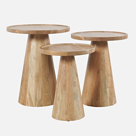 Natural Solid Wood Accent End Tables (Set of 3) - Bed Bath & Beyond - 39053107 Round Wood End Table, Coastal Side Table, Pedestal End Table, Jofran Furniture, Nesting End Tables, Round Accent Table, Tables Set, Round End Table, End Table Sets