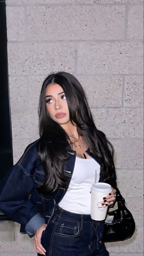 Long Haircut For Black Hair, Balayage, Latinas With Straight Hair, Black Hair Outfits Aesthetic, Elegant Latina Aesthetic, Long Layers Haircut Dark Hair, Latina Haircuts Long, Long Dark Hair Haircut, Outfits That Go With Black Hair