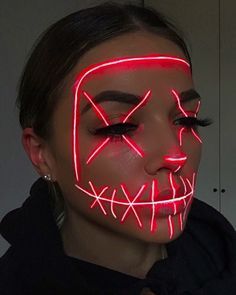 (1) Pinterest Purgecostume Halloween Makeup, Halloween Character Makeup, Fest Smink, Halloween Makeup Artist, Maquillage Halloween Simple, Creative Halloween Makeup, Halloween Makeup Clown, Kostuum Halloween, Halloweenský Makeup