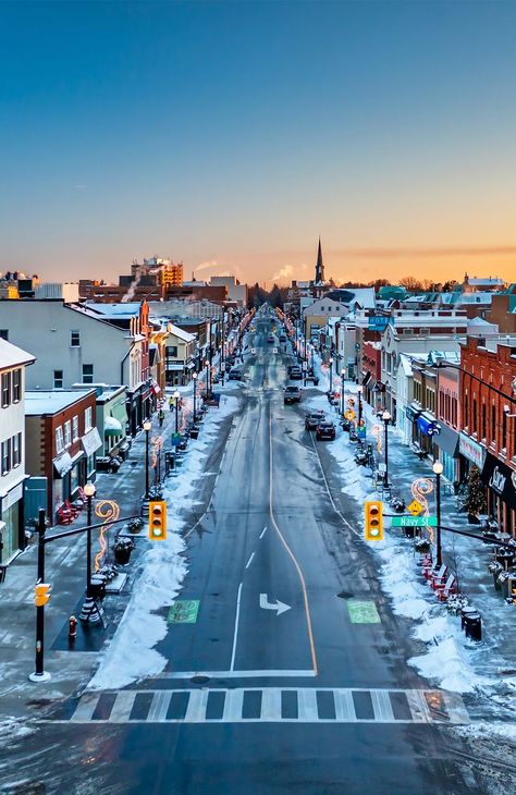 Aerial photograph of Historic Downtown Oakville in winter. Times Square, Life In Usa, Canada Map, Oakville Ontario, Historic Downtown, Fantasy Landscape, Dream Life, Finland, Ontario