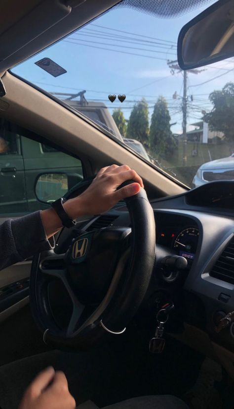 fvbiolam via ig storys. #drive #cars #afternoon Dating Instagram Story, Boyfriend Driving Snapchat, Guy Driving Aesthetic, Man Driving Car Aesthetic, Boyfriend Driving Aesthetic, Boy Driving Car, Date Instagram Story, Guy Aesthetic, Car Dates