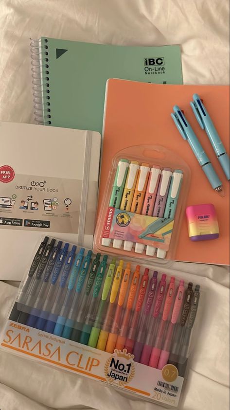 Aesthic School Stuff, Aesthetic Korean Stationary, Asian School Supplies, Korean Cute Things School Supplies, School Pens Aesthetic, Aesthetic School Essentials, School Equipment Aesthetic, Cute Korean School Supplies, Best Stationary Supplies For School