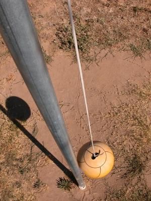 Tether Ball, Backyard Sports, Tetherball, Fun And Easy Crafts, Dog Yard, Summer Stuff, Natural Playground, Outdoor Diy Projects, Backyard Games