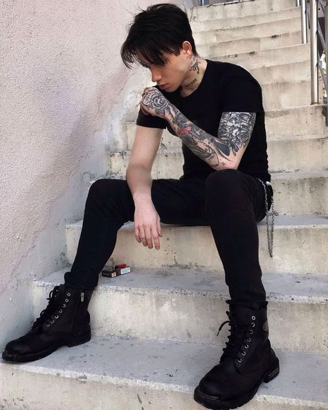 Goth Guy Outfits, Goth Guy Aesthetic, Goth Boy Outfits, Goth Mens Fashion, Punk Outfits Men, Goth Outfits Men, Goth Fashion Men, Bad Boy Outfits, Grunge Guy