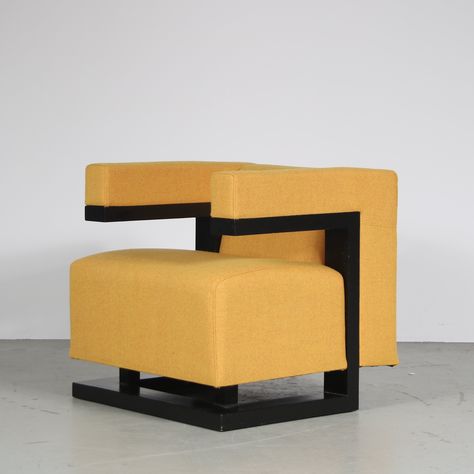 Listed on VNTG.com: 1980s 'F51' Easy chair by Walter Gropius for Tecta, Germany | #vntg #vintage Walter Gropius, Marcel Breuer, Walter Gropius Design, Walter Gropius Architecture, Walter Gropius Bauhaus, Brutalism Architecture, Bauhaus Movement, Brutalism, Easy Chair