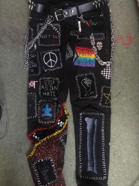 Patchwork, Baggy Patch Pants, Custom Punk Jacket, Diy Punk Jeans, Patch Jeans Punk, Punk Jeans Diy, Punk Jacket Patches, Crust Jeans, Punk Pants Diy