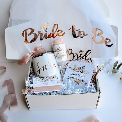 Bride To Be Items, Cards For Bride To Be, Bridal Shower Box Gift, Engagement Gift For Bride, Bridal Gift Box Ideas For Bride, Bride To Be Box Ideas, Bride Gift Box Ideas, Engagement Box For Bride, Gift Ideas For Bride To Be