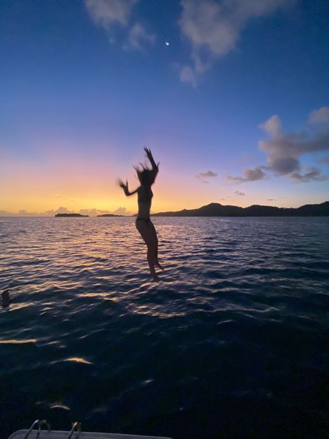 moon ocean bora bora island aesthetic sunset crescent moon sky blue sky water jump in swimming travel pic inspo Bora Bora, Swimming Pics, Moon Ocean, Bora Bora Island, Island Aesthetic, Fake Pics, Moon Sky, Aesthetic Sunset, Jump In