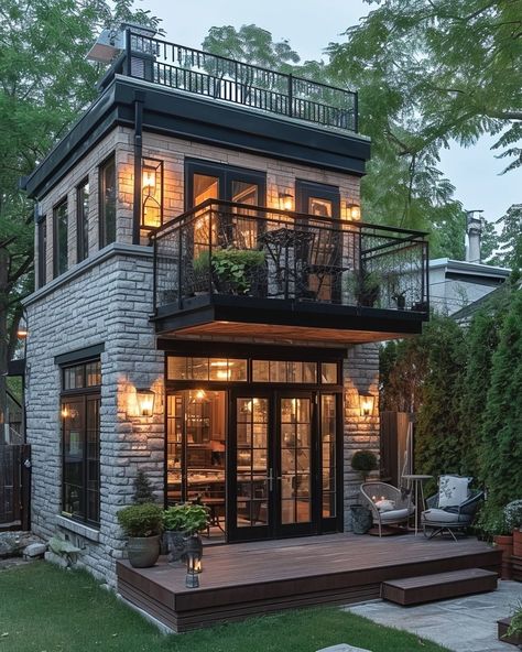 5 Mind-Blowing Tiny House Designs - Living in A Tiny Scandinavian Tiny House, Japanese Style Tiny House, Houses In The Woods, Tiny Home Interior, Two Story Tiny House, Cabin Exterior, Tiny House Inspiration, Modern Tiny House, Small Homes