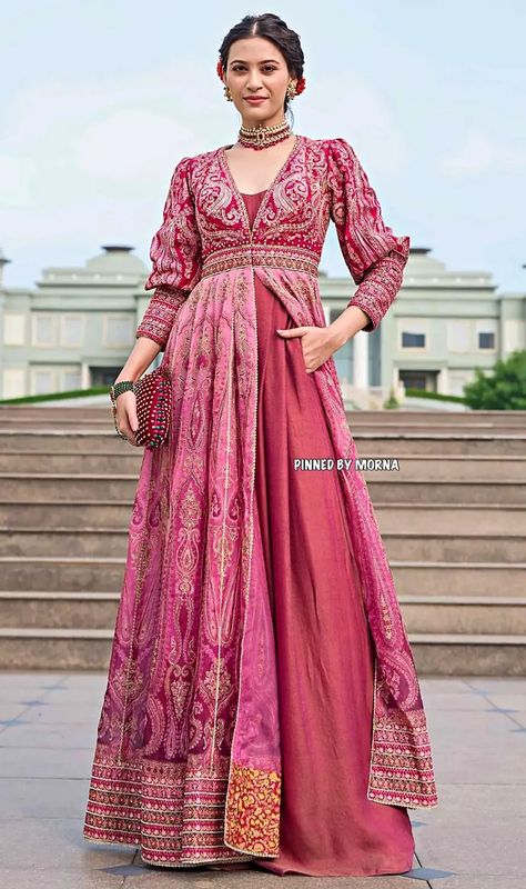 Tarun Tahiliani - India 🇮🇳 Couture, Chifon Dress, Knot Embroidery, Trendy Outfits Indian, Indian Outfits Lehenga, Lehenga Designs Simple, Playful Style, Traditional Indian Dress, Indian Dresses Traditional