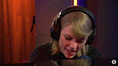 Riptide Swift, Taylor Swift, Taylor Swift Riptide, Over Ear Headphones