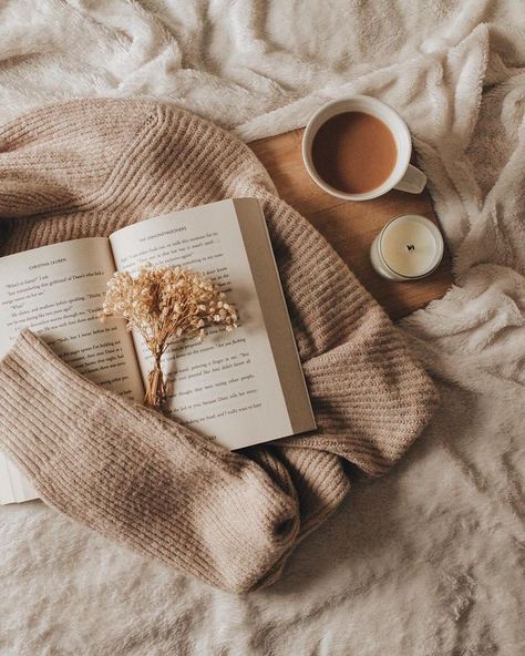 Anika | Chapters of May (@chaptersofmay) • Instagram photos and videos Hygge Photography, Hygge Aesthetic, Happy September, Candles Photography, Fuzzy Blanket, Marketing Photos, Aesthetic Candles, Free Keto Recipes, Book Candle