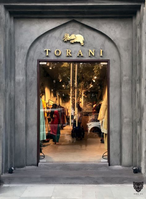 Torani Flagship Store Interiors Reminiscing Sindhi Architecture | Bora Da Designs - The Architects Diary Sindhi Culture, Fashion Store Design, Branding Company, Retail Store Interior Design, Shop Facade, Clothing Store Interior, Decoration Restaurant, Clothing Store Design, Store Design Boutique