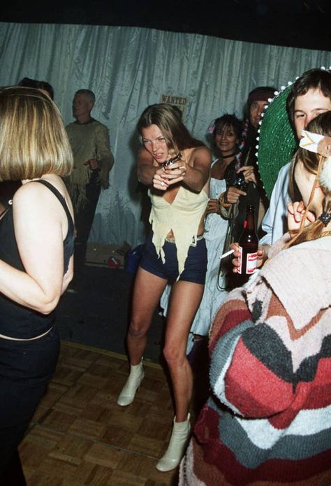 Kate Moss Stil, Kate Miss, Jamie Hince, 1990 Style, Kate Moss 90s, Party Fotos, Kate Middleton Hair, Kate Moss Style, Queen Kate