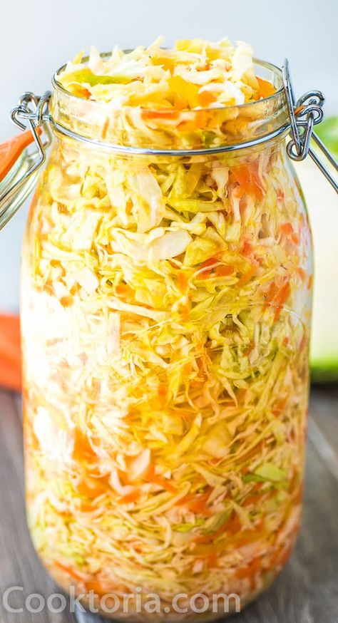 This Easy Pickled Cabbage is crunchy, tangy, sweet, and seriously addicting. It’s easy to make and ready to eat in about 12 hours. FOLLOW Cooktoria for more deliciousness! #cabbage #salad #vegan #vegetarian #sidedish #lunch #healthytrcipe #recipeoftheday Pickled Coleslaw, Quick Pickled Vegetables, Easy Pickling Recipes, Pickled Vegetables Recipe, Fermented Veggies, Home Canning Recipes, Pickled Cabbage, Fermentation Recipes, Salad Vegan