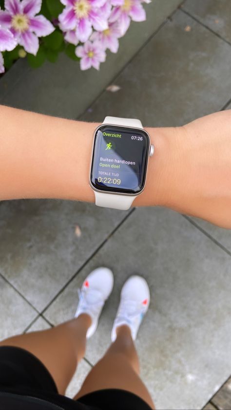 Apple Watch SE, running, working out, workout, run, running session, nature, Nike Pegasus 40, Running Pictures, Early Morning Runs, Running Photos, Fitness Tracking, Looks Academia, Apple Watch Se, Morning Jog, Endurance Workout